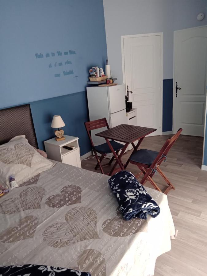 Chez Lulu Hotel Saint-Saturnin-les-Apt Luaran gambar