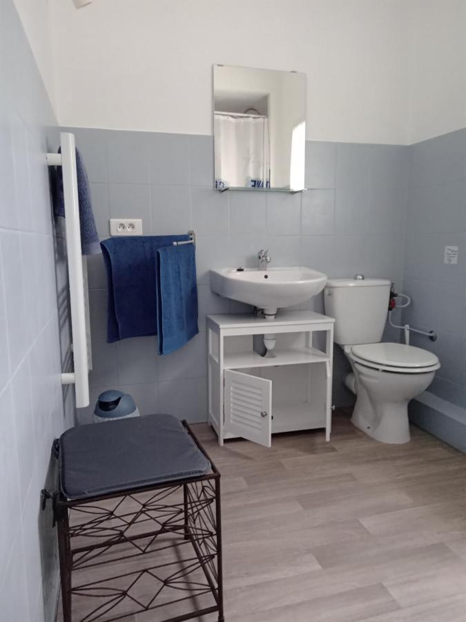 Chez Lulu Hotel Saint-Saturnin-les-Apt Luaran gambar