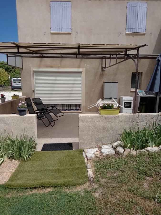 Chez Lulu Hotel Saint-Saturnin-les-Apt Luaran gambar